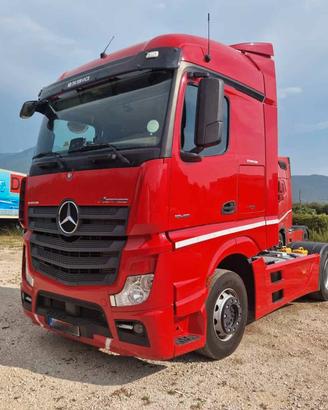 Mercedes-Benz Actros 1845