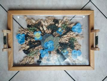 vassoio legno con fiori secchi