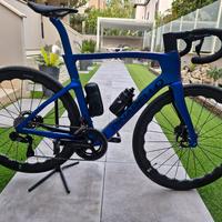 BICI DA CORSA PINARELLO NEW DOGMA 2025