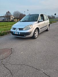 Renault Scenic benzina