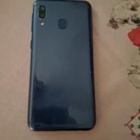 Samsung Galaxy A20e- giga 32-ram3