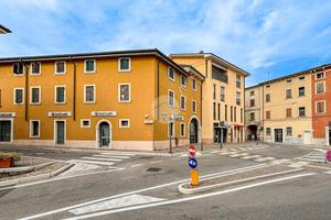 MONOLOCALE A PESCANTINA