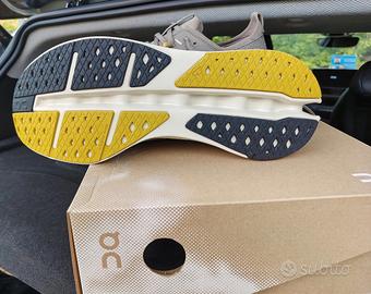 scarpe sportive nuove