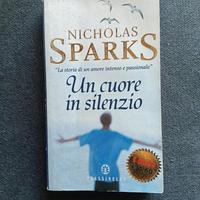 Libro romanzo Un cuore in silenzio, Nicholas Spark