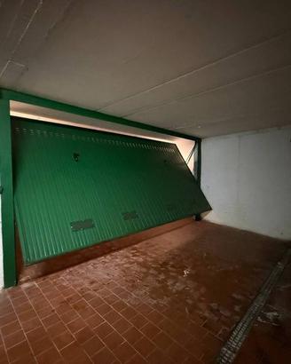 Box / Garage di 32 m² a Albenga