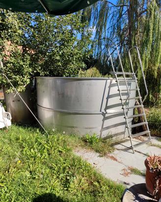 Piscina in acciaio inox