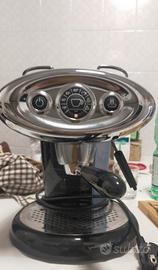 macchina caffè illy