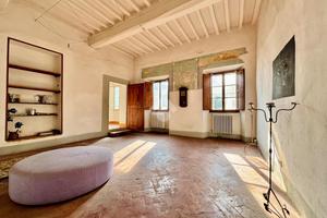 4 LOCALI A MONTELUPO FIORENTINO