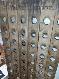 Pupitree da 120 bottigle marcata Veuve Vliquot