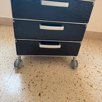 Carrello con cassettiera