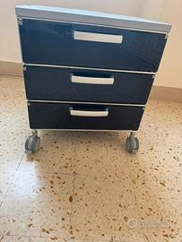 Carrello con cassettiera