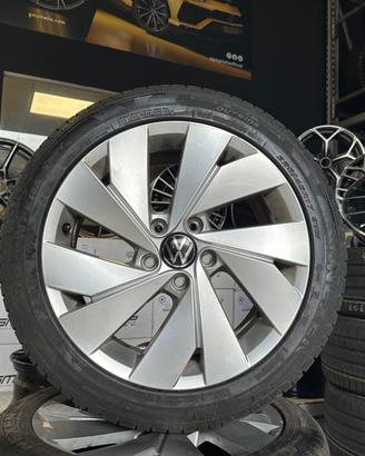 Kit ORIGINALE Volkswagen Golf 225/45/17
