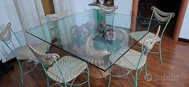 tavolo con sedie 