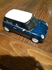 Modellino di auto mini cooper collezione burago