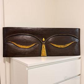 Pannello decorativo in legno con occhi di Buddha