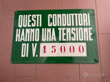 Cartello di pericolo alta tensione vintage