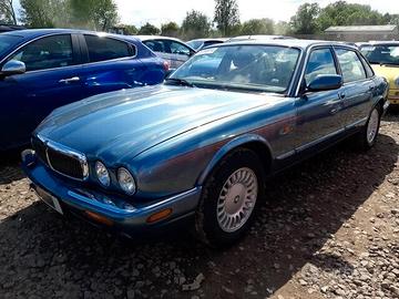 Jaguar XJ8 4.0 v8 245cv 180kw codice motore AJ-V8 