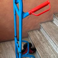 Carrello portapacchi 6 ruote per fare scale