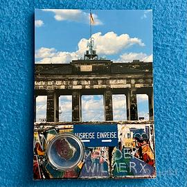 CARTOLINA BERLINO CON PEZZO DEL MURO