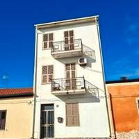 Usini, Centrale Ampia Indipendente con cortile