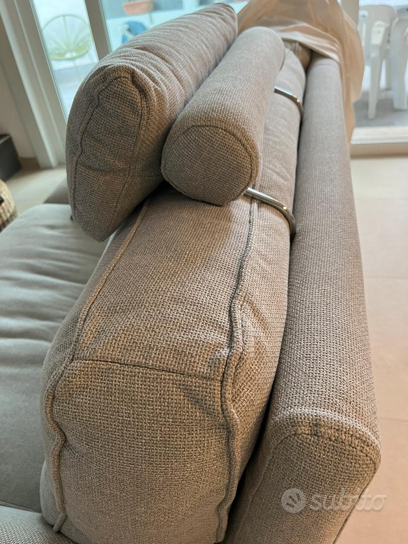 2 poggiatesta per divano nuovi - Arredamento e Casalinghi In vendita a Roma