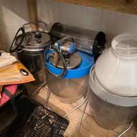 N.4 SECCHI PER MUNGITURA LATTE 25L