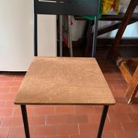 Coppia di sedie con schienale sagomato