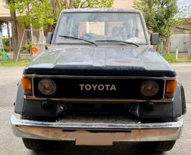Toyota land cruiser lj 70