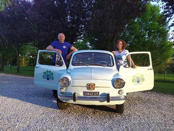 Fiat 600 azzurro