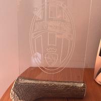 Lampada LED artigianale Juventus con corno