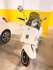Vespa Gts 300