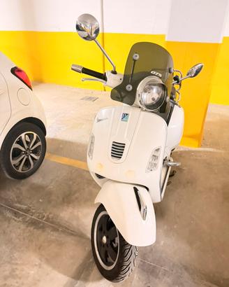 Vespa Gts 300