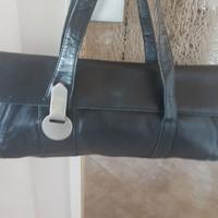 Caractere borsa nera in VERA pelle nappa