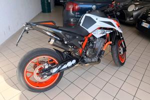 Duke 890 r