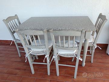 tavolo rettangolare con 4 sedie 
