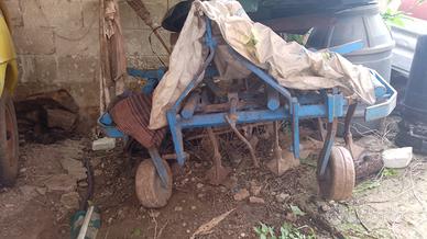 Trattore e attrezzi agricoli