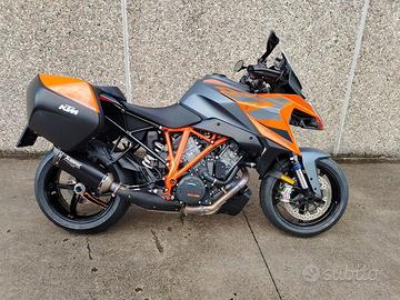 KTM 1290 Super Duke GT KTM 1290 SUPER DUKE GT