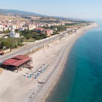 Casa a pochi passi dal mare a guardavalle m. (cz)