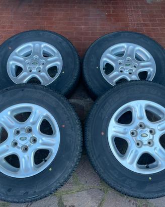 Cerchi e gomme 195/80 R15 M+S