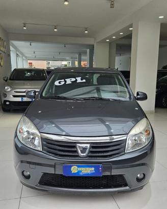 DACIA Sandero 1.2 16V GPL 75CV Embleme