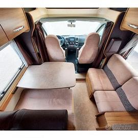 CAMPER SEMINTEGRALE CHALLENGER MODELLO GENESIS 56