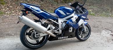 Yamaha R6