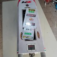 barchino radiocomandato per la pesca