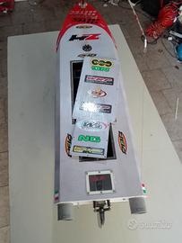 barchino radiocomandato per la pesca