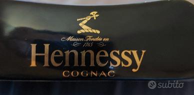 Posacenere Hennessy