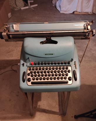 Macchina da scrivere Olivetti Lexikon 80E