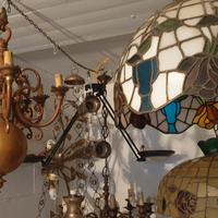 Lampadari moderni e antichi, piantane, applique