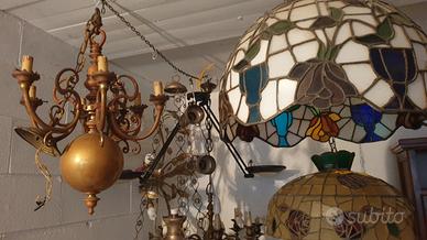 Lampadari moderni e antichi, piantane, applique