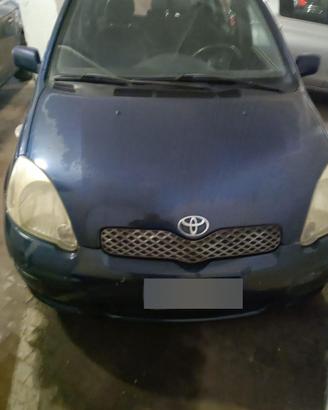 Toyota yaris 2004