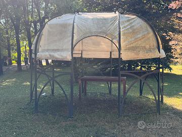 Gazebo in ferro battuto a mano